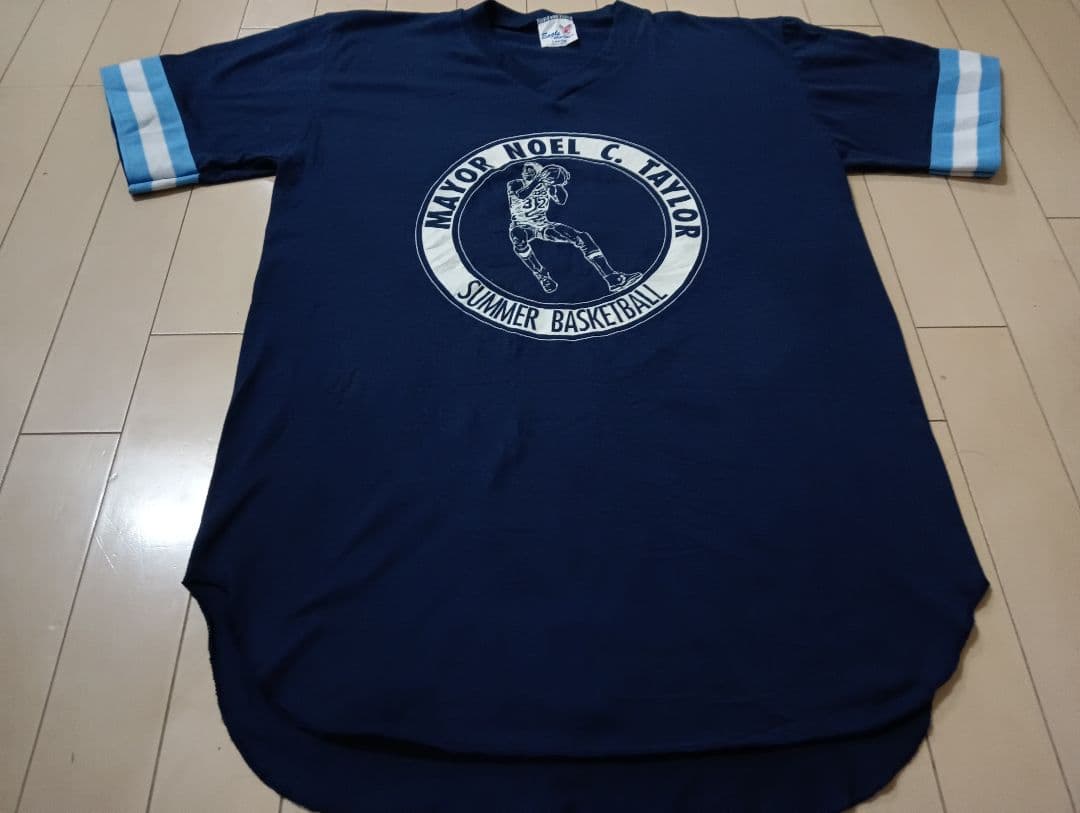 新品近 ビンテージ チャックテイラー バスケットボール ロゴＴシャツ コンバース