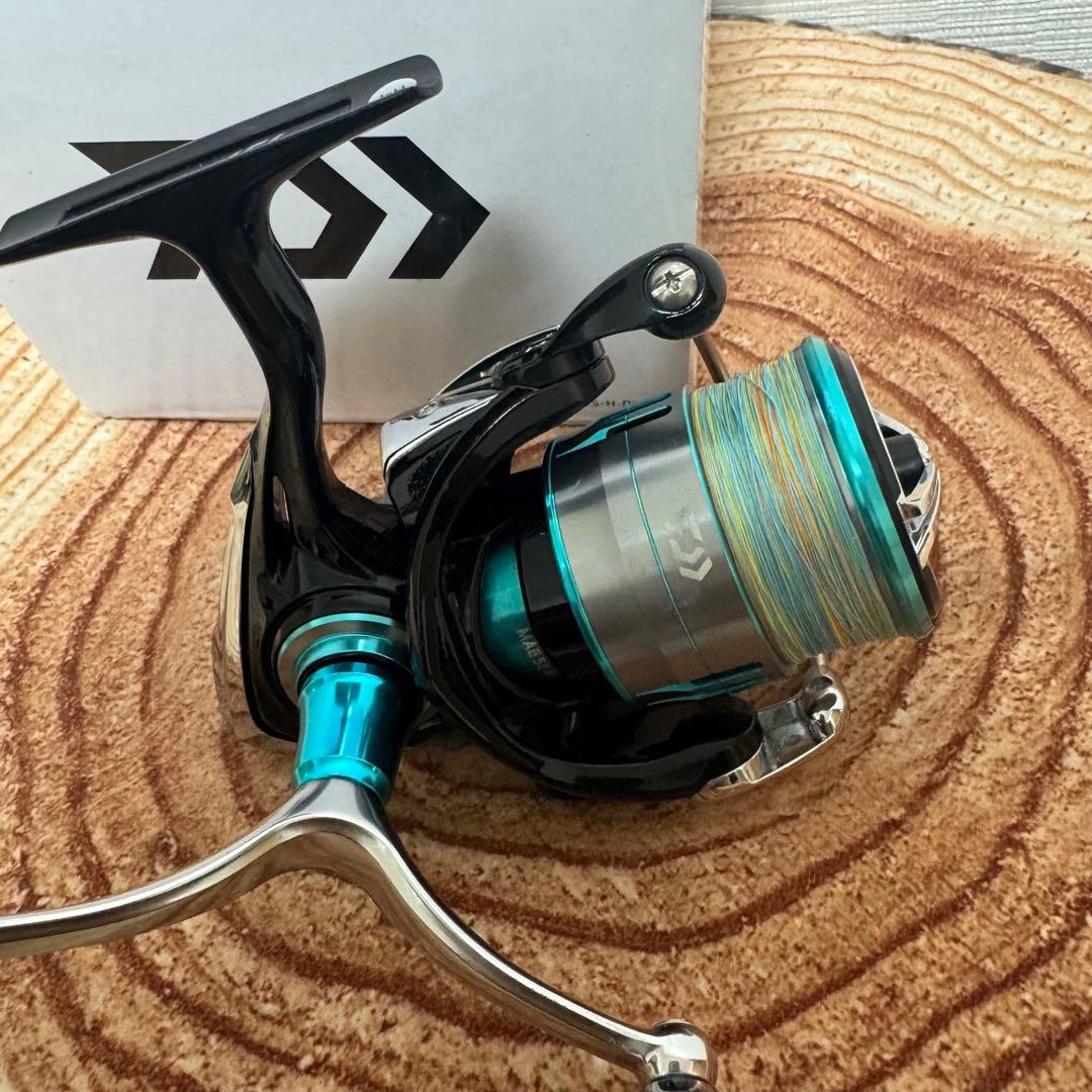 【ダイワ】 19エメラルダス LT 2500S-H-DH DAIWA 早い者勝ち