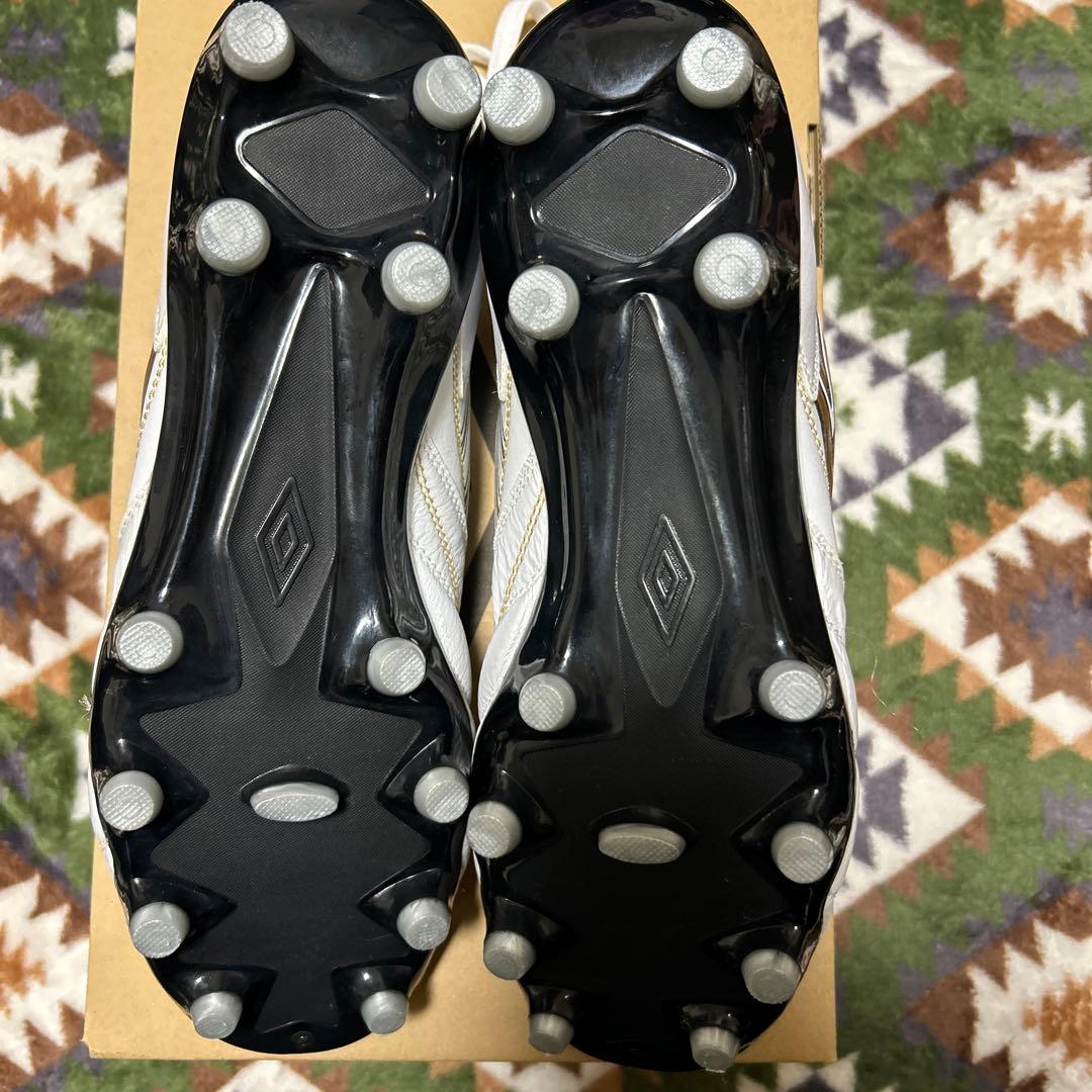 Umbro ACE RATOR ホワイト サッカーシューズ