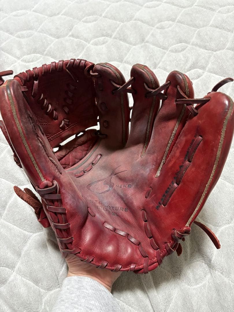 ナイキ 松坂大輔 シグネチャーモデル グローブ 投手用 赤 中古　大人用