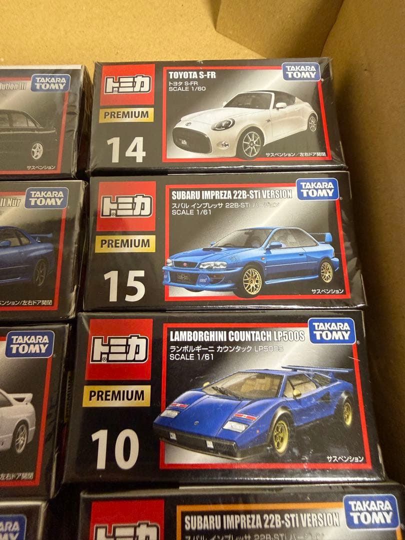 トミカプレミアム　まとめ売り　12台