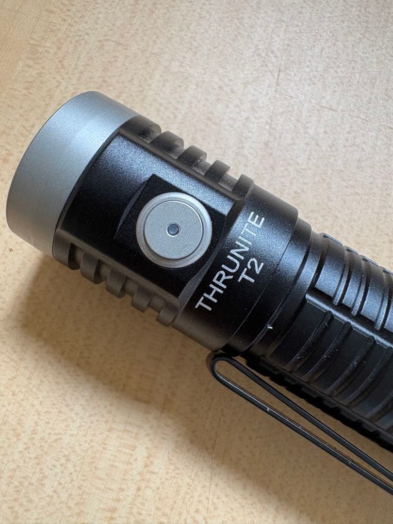 THRUNITE T2 懐中電灯