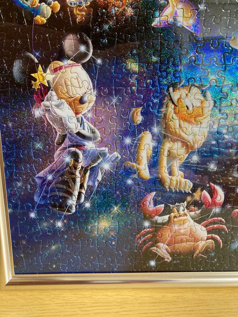 513P⑬ディズニー宇宙テーマ　ジグソーパズルキラキラ✨ラメ　フレーム付き