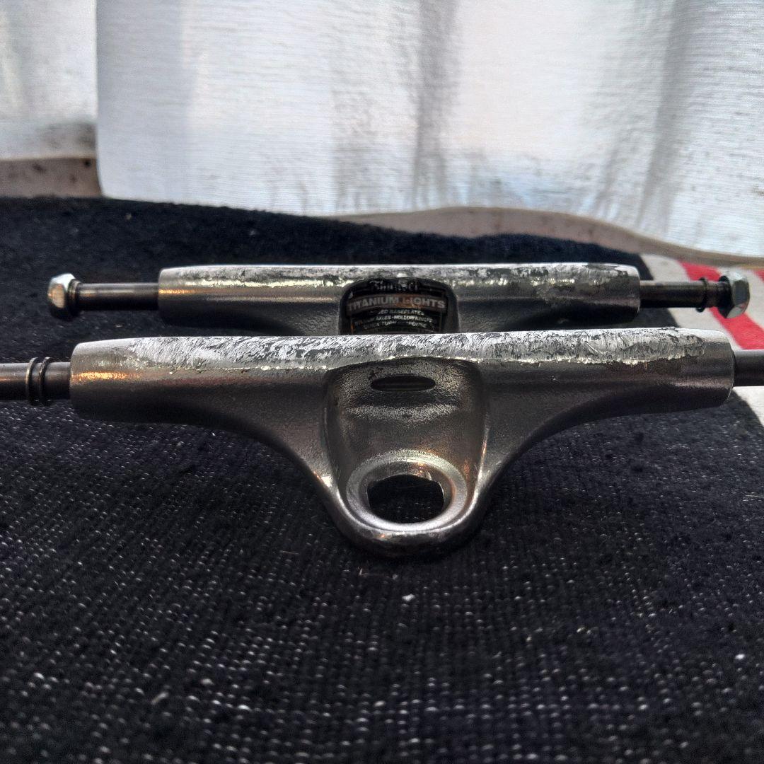 THUNDER サンダー トラック　チタニウムT147