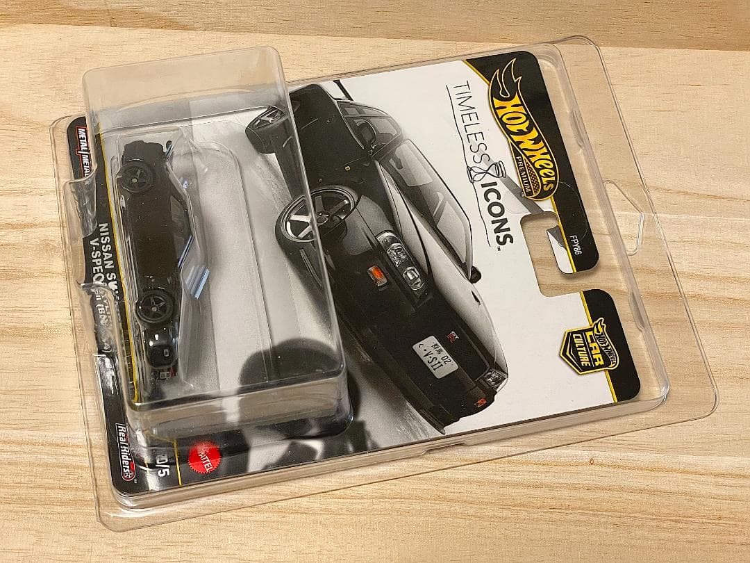 HW タイムレスアイコンズ チェイス 日産 スカイライン GT-RV-SPECⅡ