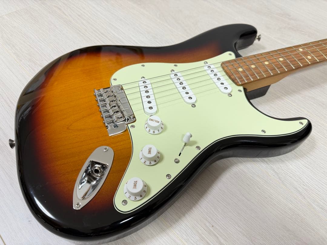Fender MEXストラトCS製Fat’60s PU付限定品 全体調整仕上げ済