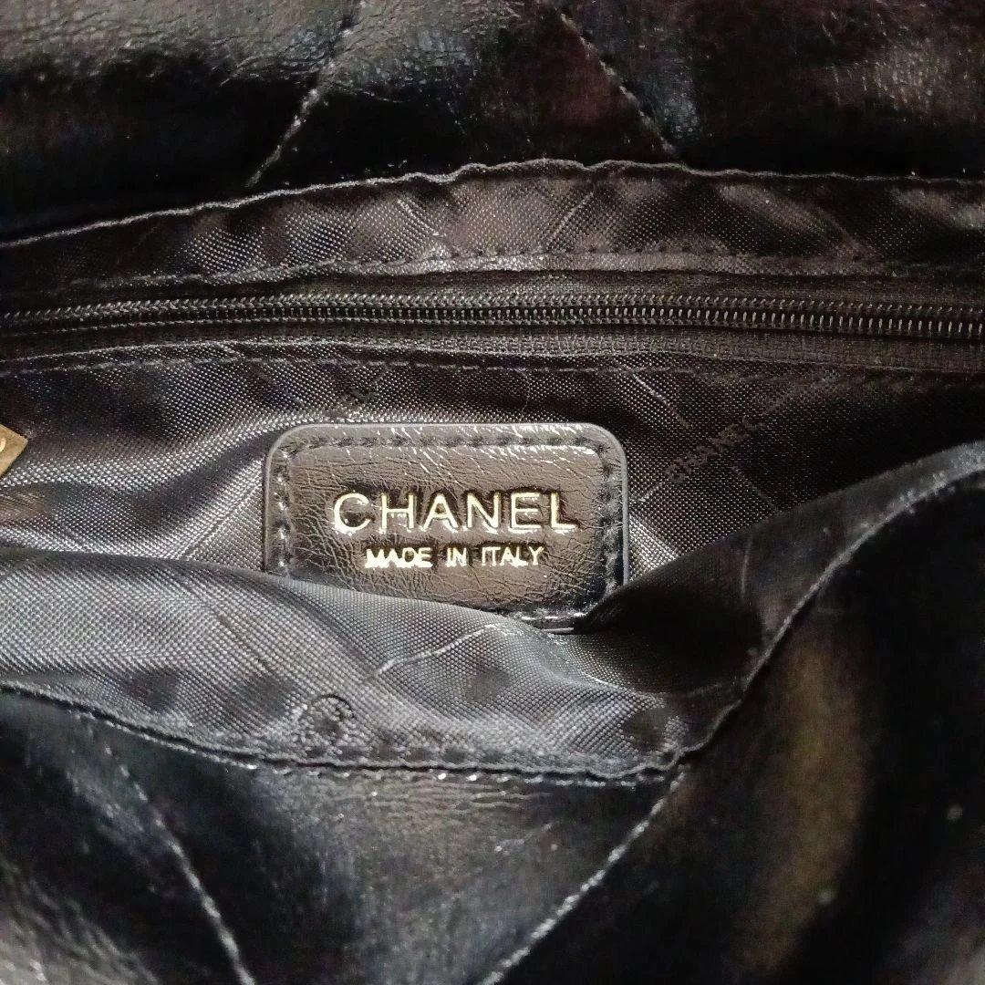CHANEL ノベルティ　シャネルブラック ショルダーバッグ　ミニポーチ付き