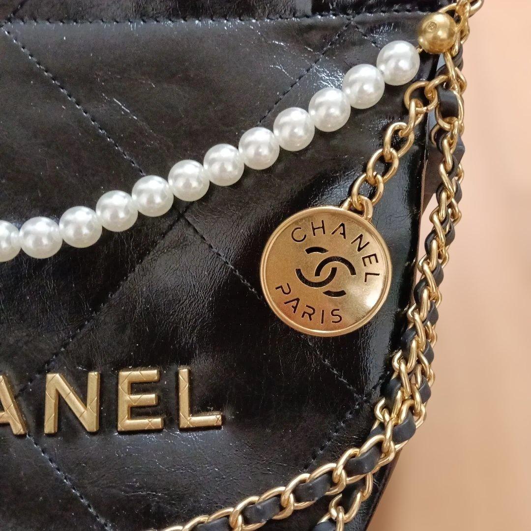 CHANEL ノベルティ　シャネルブラック ショルダーバッグ　ミニポーチ付き