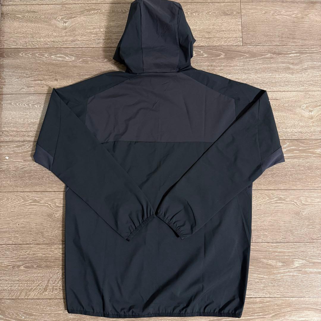 新品 ATHLETA ウィンドブレーカー 内側メッシュウインドウォームジャケット