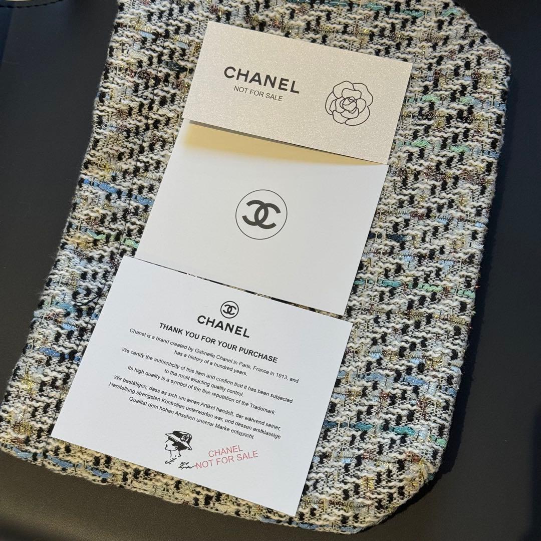 CHANEL VIP ノベルティ ツイード スパンコール トートバッグ　シルバー