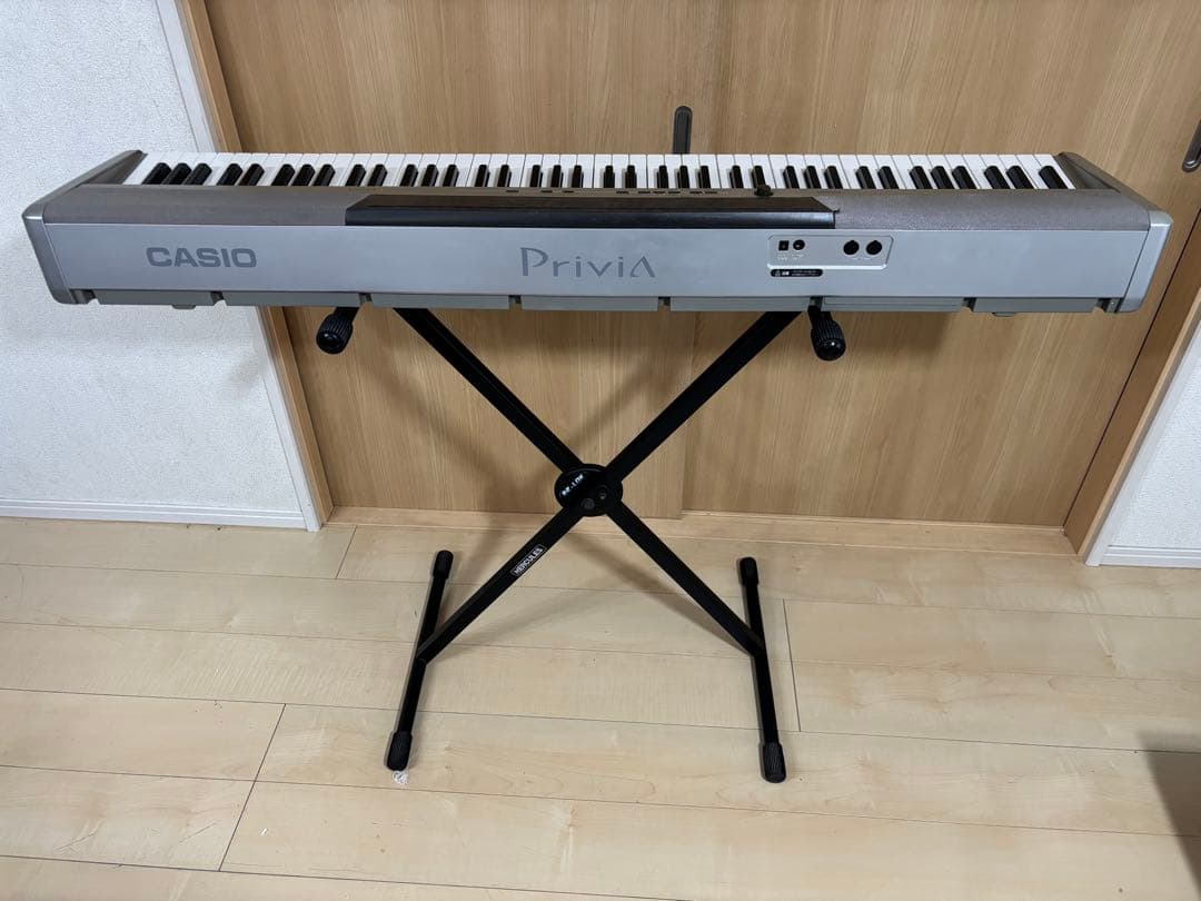 送料込み　CASIO Privia PX-120 88鍵 電子ピアノ　スタンド付