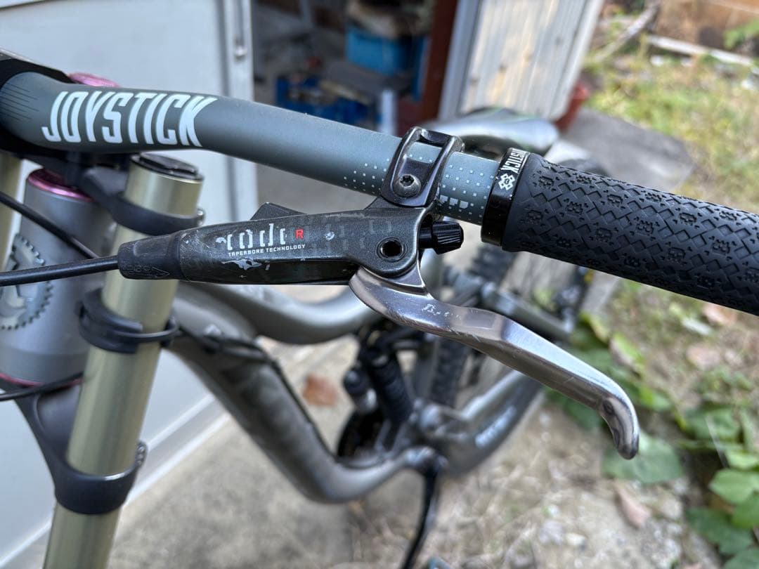 KONA ENTOURAGE フルサスペンション MTB 26インチ