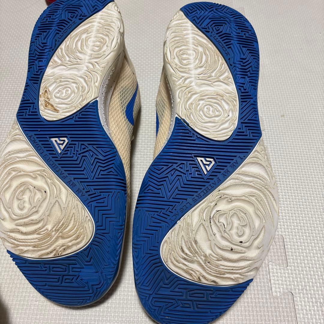 フリーク1 ⭕️値下げ交渉⭕️Nike バスケットボールシューズ ベージュ/ブルー