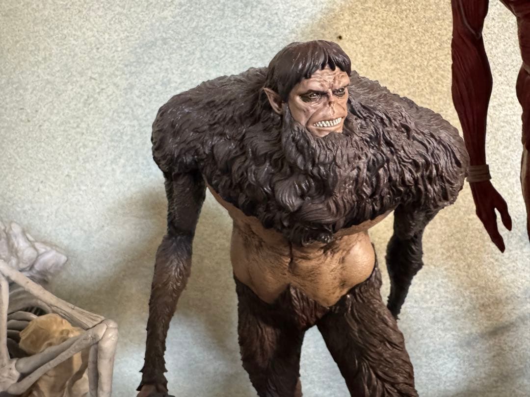 一番くじ 進撃の巨人 終尾の巨人　超大型巨人　獣の巨人　リヴァイ　フィギュア