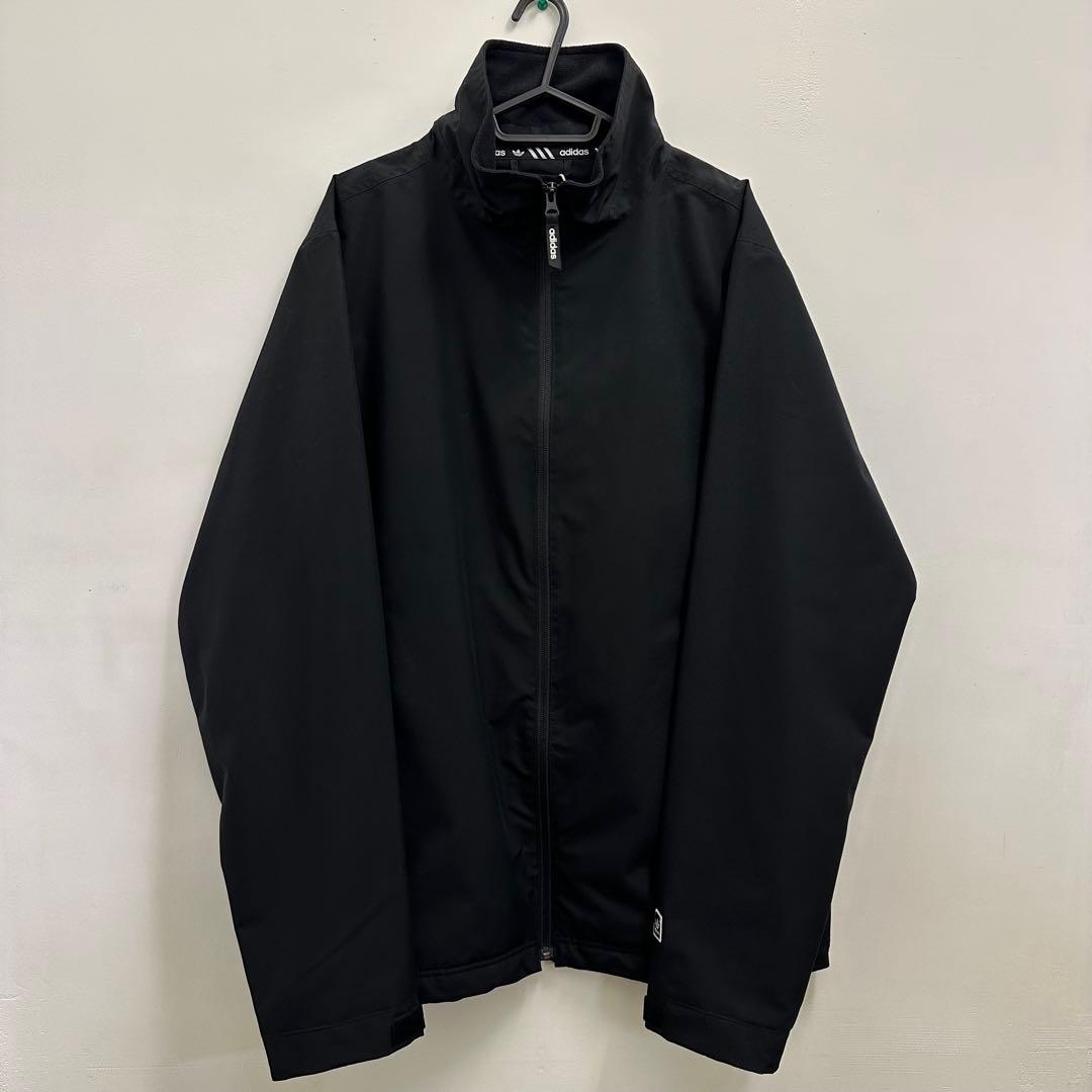 【新品】adidas スノーウェア　ジャケット　ウェア　スノーボード　Mサイズ