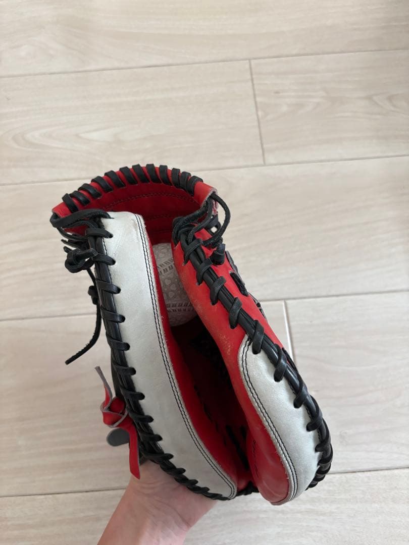 竈門炭治郎　ZETT ゼット　軟式グローブ 黒/赤