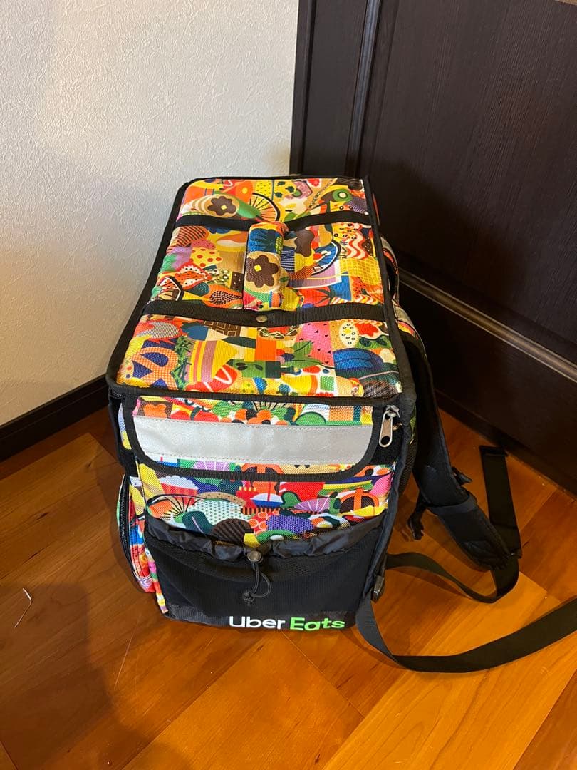 【美品】Uber Eats 海外アーティストモデル 配達用バッグ
