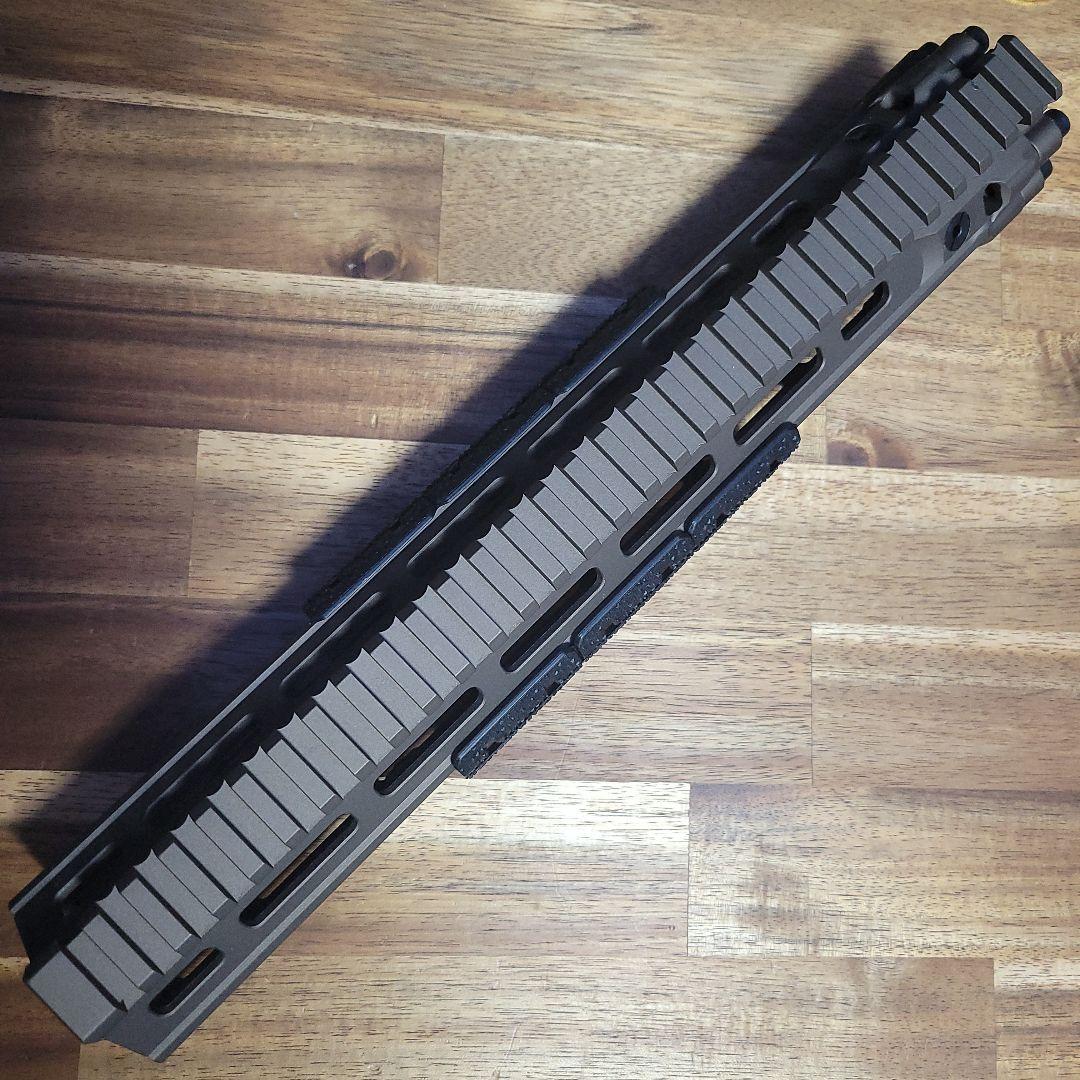 Daniel Defense タイプ ハンドガードMAGPULレールカバーセット