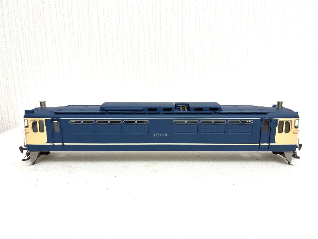 HOゲージ EF65 電気機関車　塗装済キット　未組立