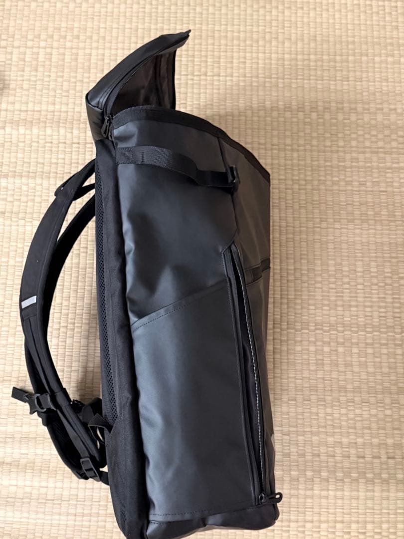 現行モデル YONEX バドミントンバッグ 黒　BAG2438