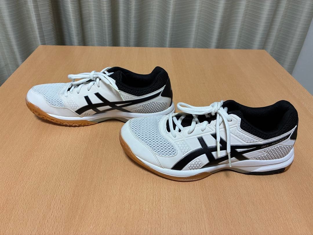 バレーシューズ　GEL-ROCKT8 TVR719 26㎝