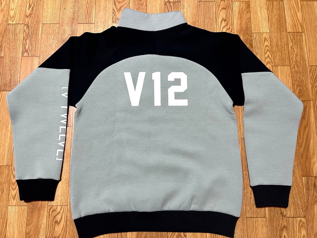 V12 ハーフジップスウェット 新品未使用