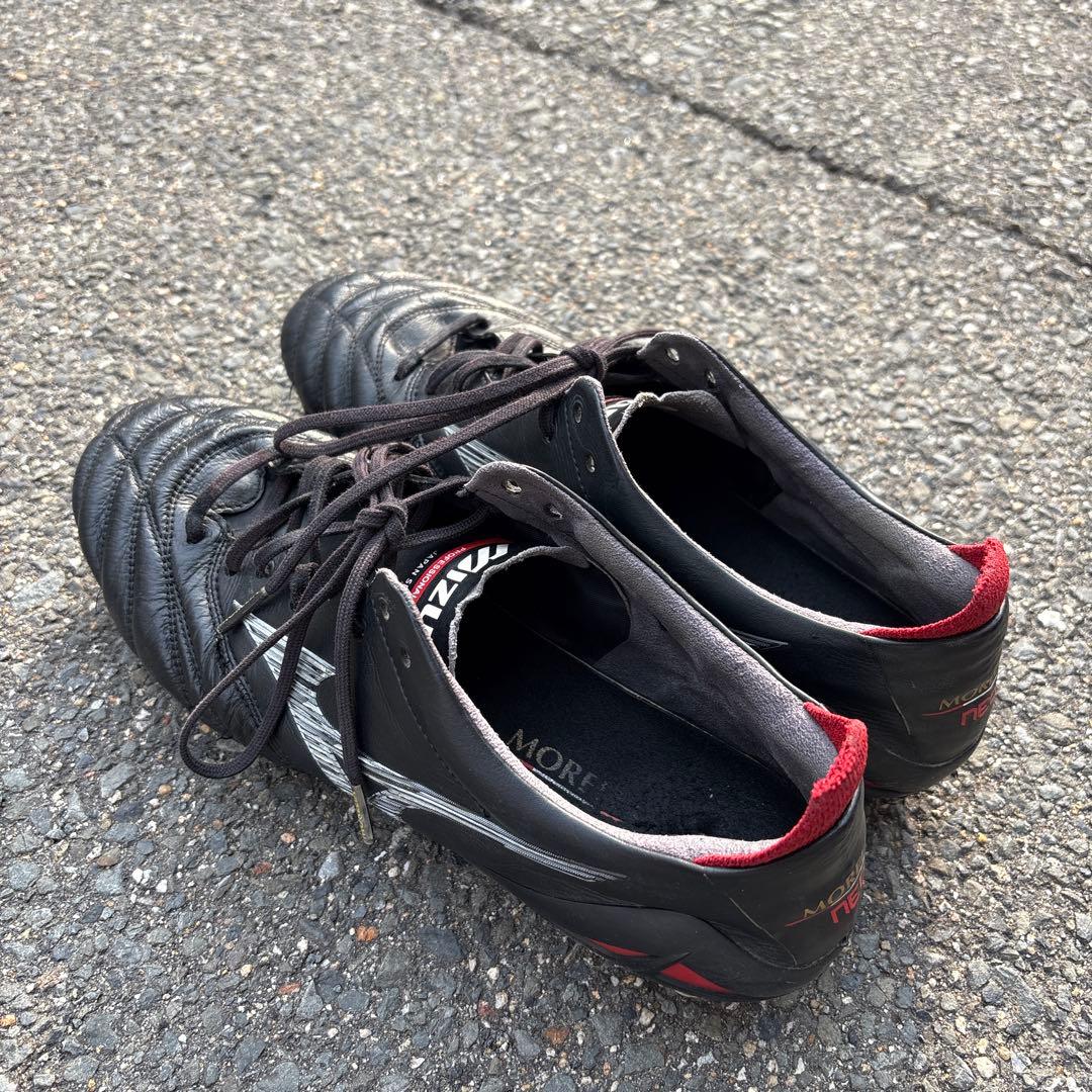 Mizuno Morelia Neo4サッカーシューズ ブラック/レッド