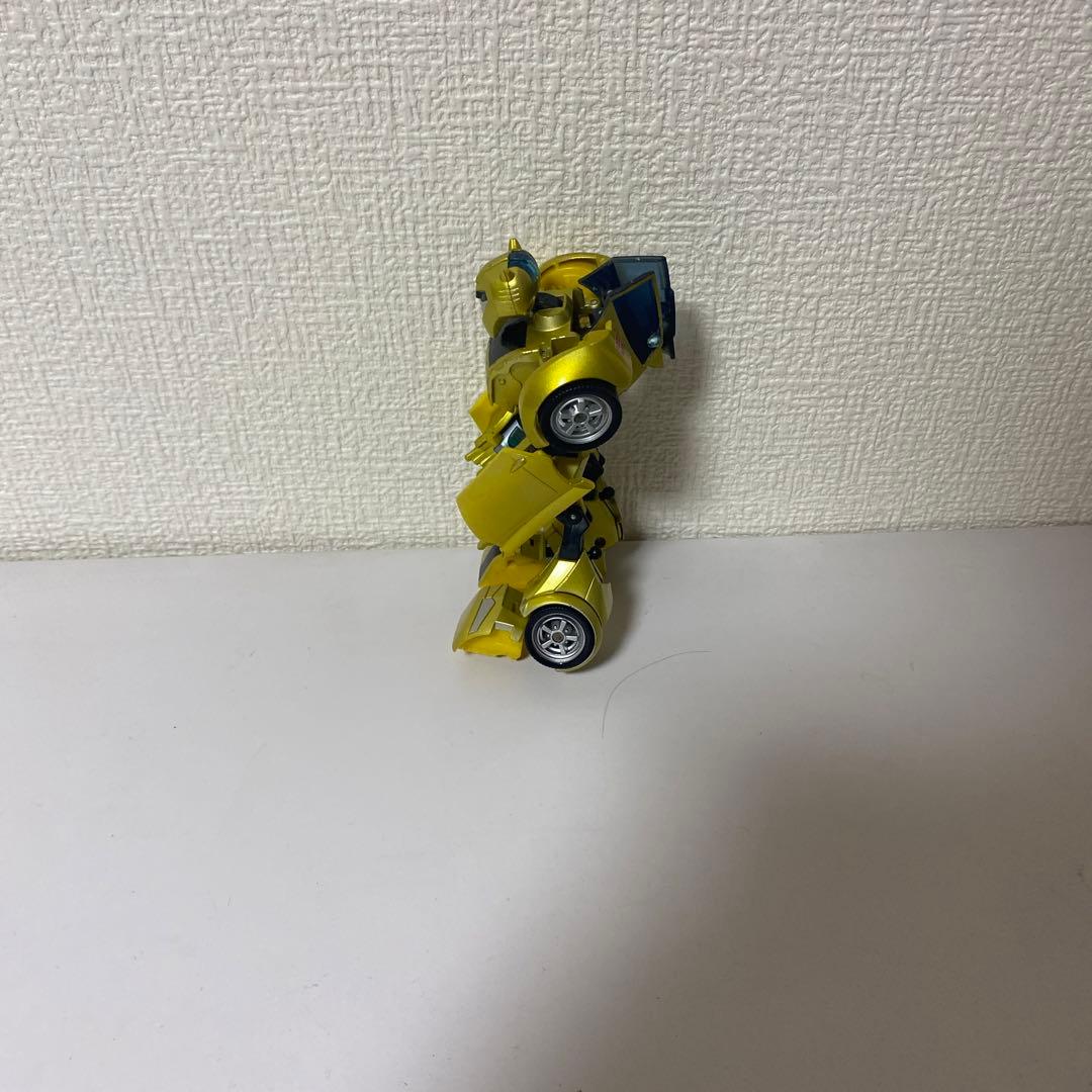 トランスフォーマー アニメイテッド バンブルビー