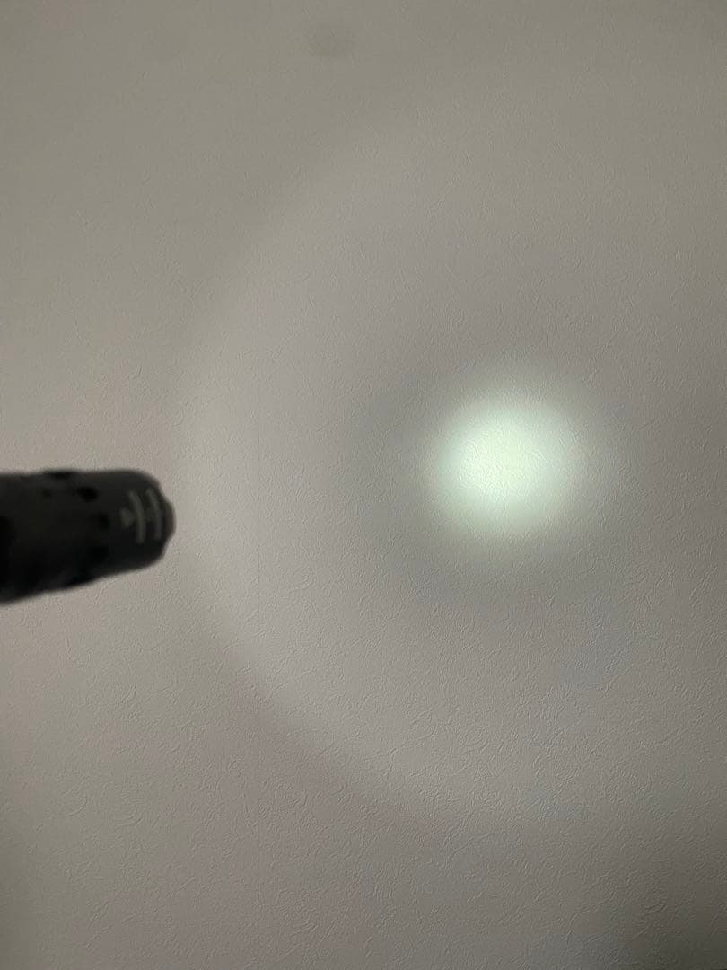 新品Weltool T2 LED Flashlite 3000mAhバッテリー付