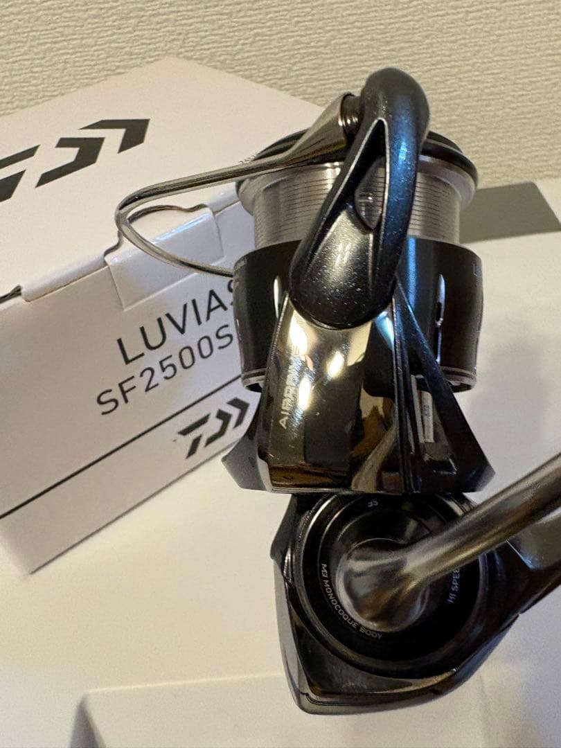 LUVIAS SF2500S-H スピニングリール