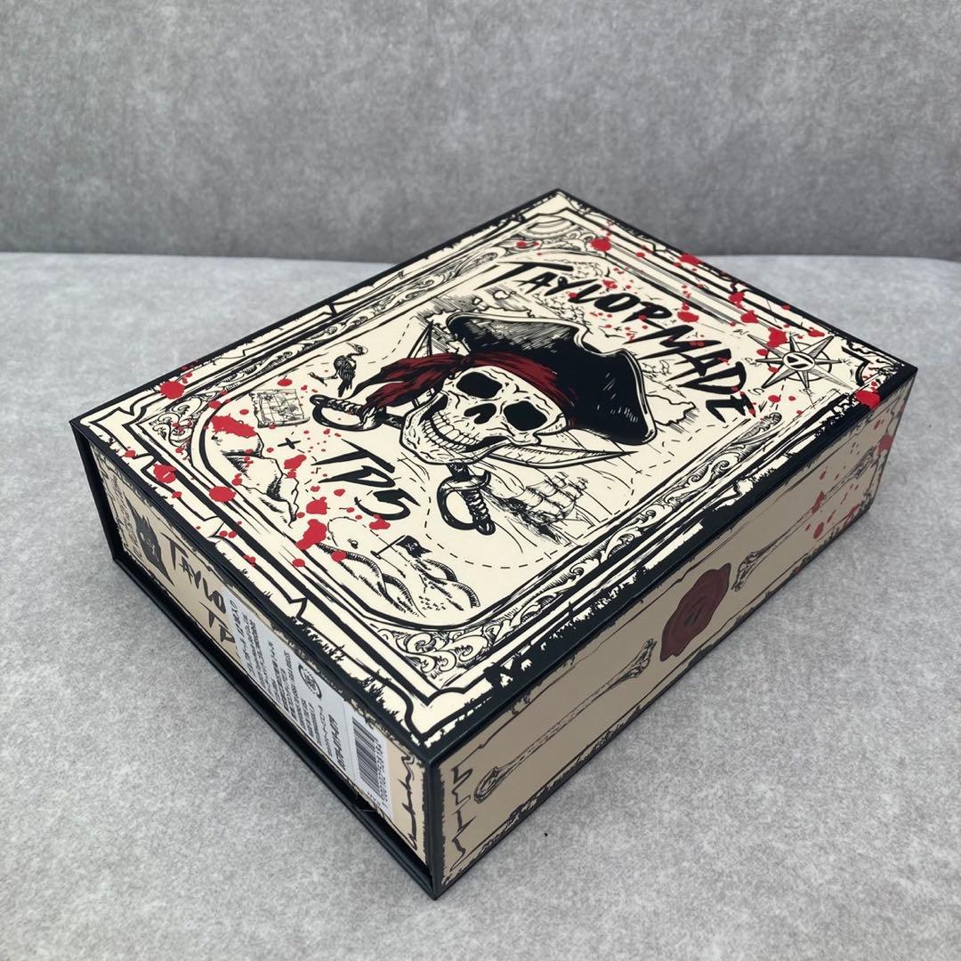 【新品】限定品 テーラーメイドTP5/pix Piratesゴルフボール1ダース