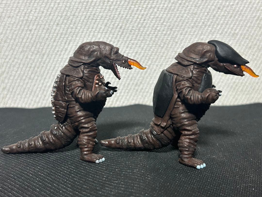DGウルトラマン　怪獣ザラガス　AB 2種類