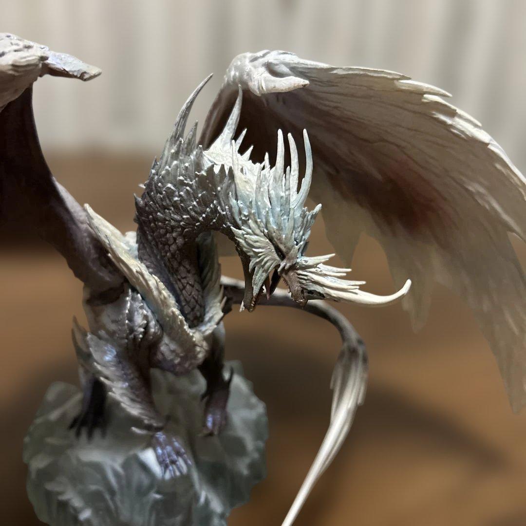 モンスターハンターワールドアイスボーン 一番くじイヴェルカーナ フィギュア