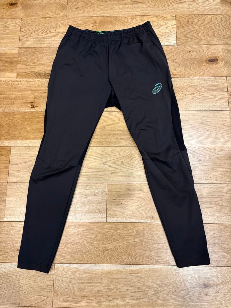 ASICS トレーニングウェア　上下セット　裏起毛 人気