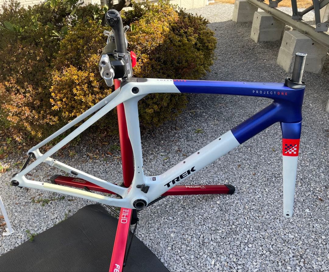 TREK チェックメイト　SLR M P1 2025年　中古　グラベルロード