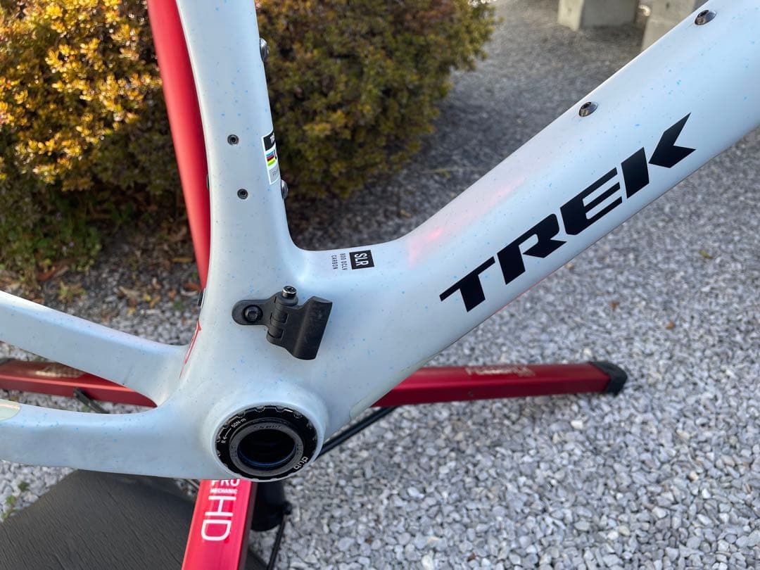 TREK チェックメイト　SLR M P1 2025年　中古　グラベルロード
