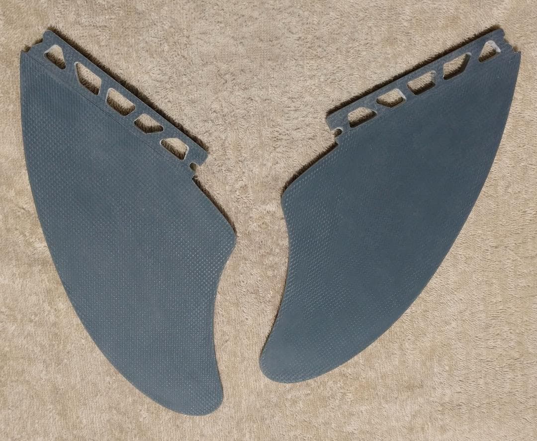 futures アルメリック　Twin Keel Fin 美品　ケース付属