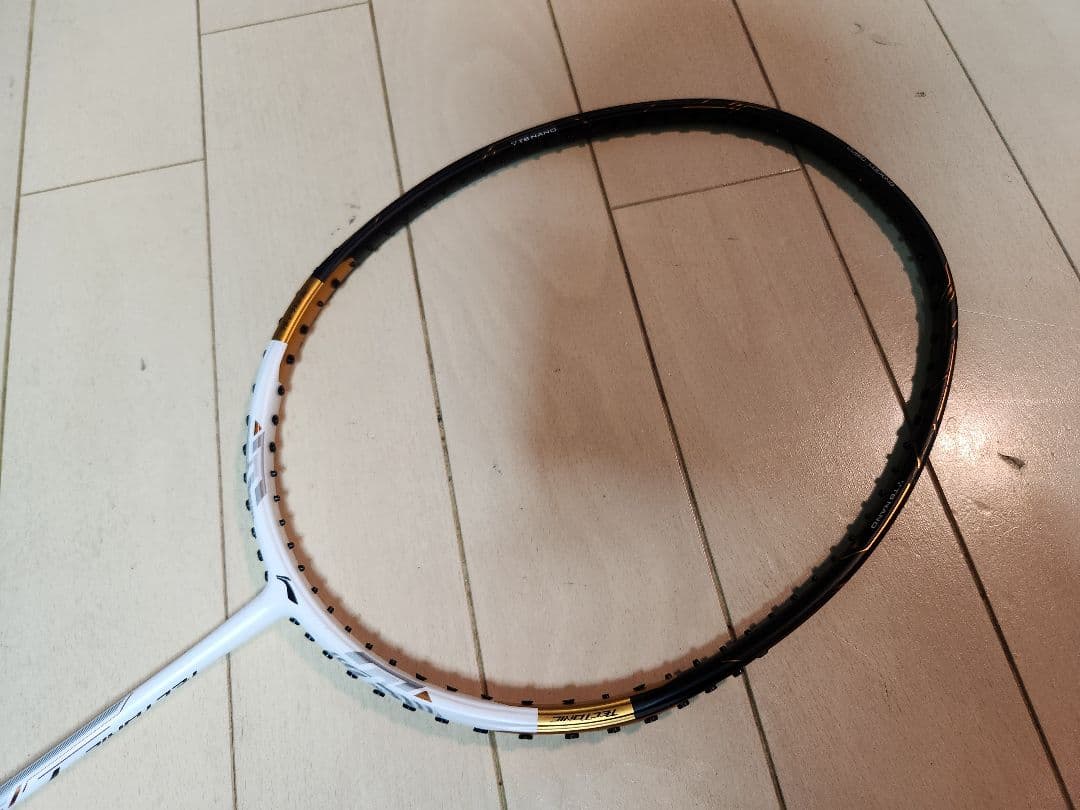 LI-NING TECTONIC 7　リーニン
