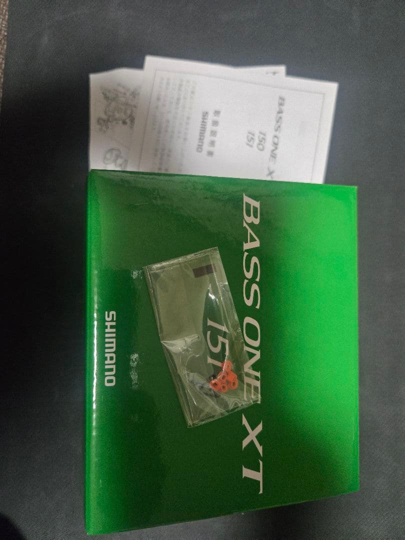 シマノ　ベイトリール　バスワンXT150（左巻き）