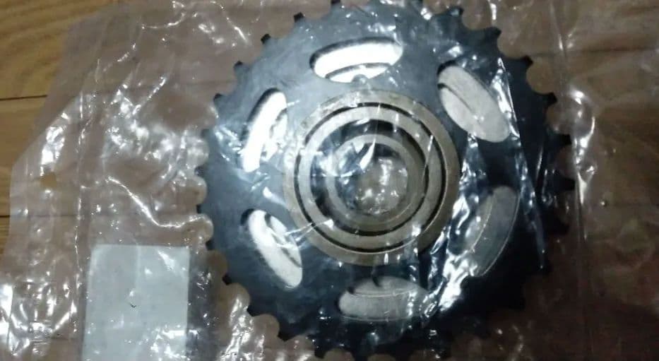 新品未開封　シマノ　MF-HG37 ボスフリー❇13-28T 7速