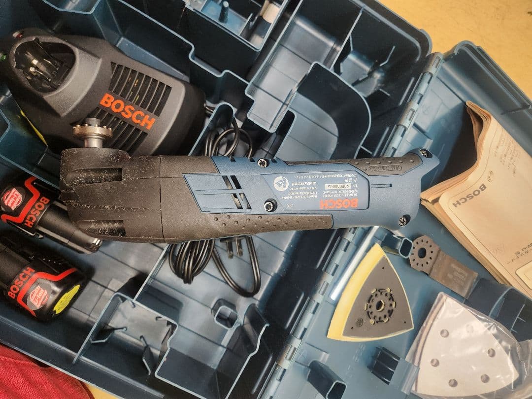 ​【美品】ボッシュ マルチツール GMF 10.8V-LI フルセット 動作確認