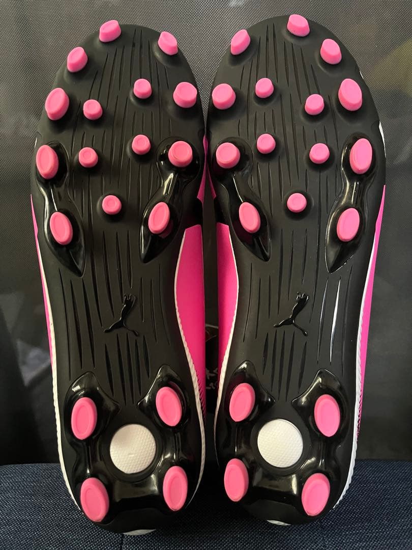 ☆新品☆ 未使用 PUMA サッカースパイク ウルトラ プレイ 24cm