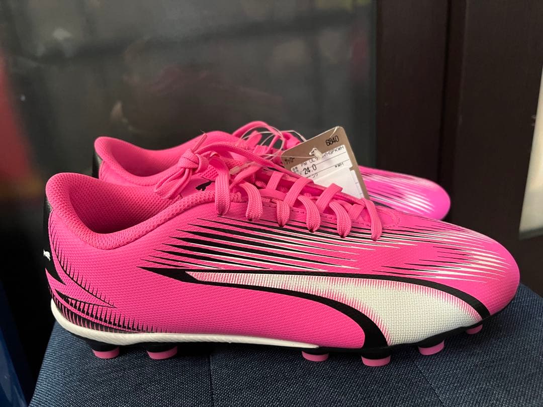 ☆新品☆ 未使用 PUMA サッカースパイク ウルトラ プレイ 24cm