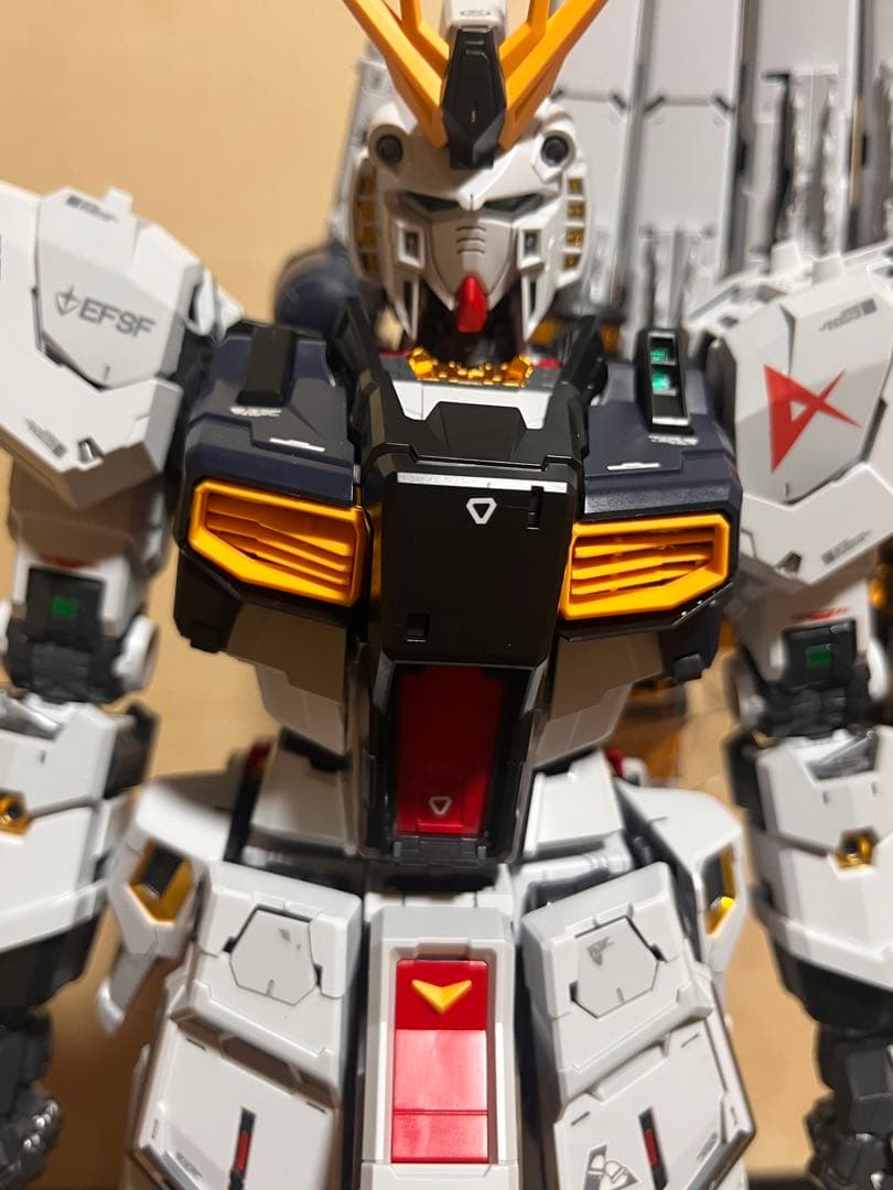 PGUνガンダム　完成品　LED無し