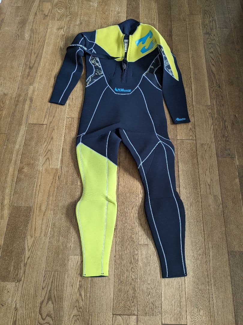 BILLABONG　ウエットスーツ