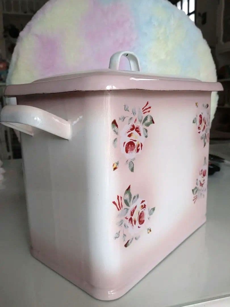 美品 イマン imane プリンセスローズ ミディ ホーロー 缶 ヴィンテージ