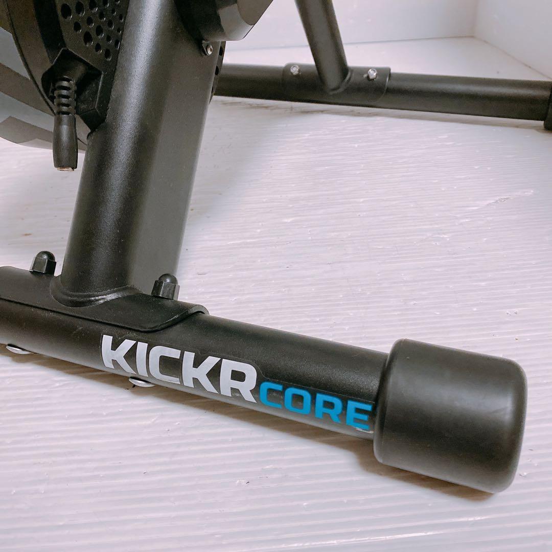 Wahoo kicker core 自転車用ローラー台