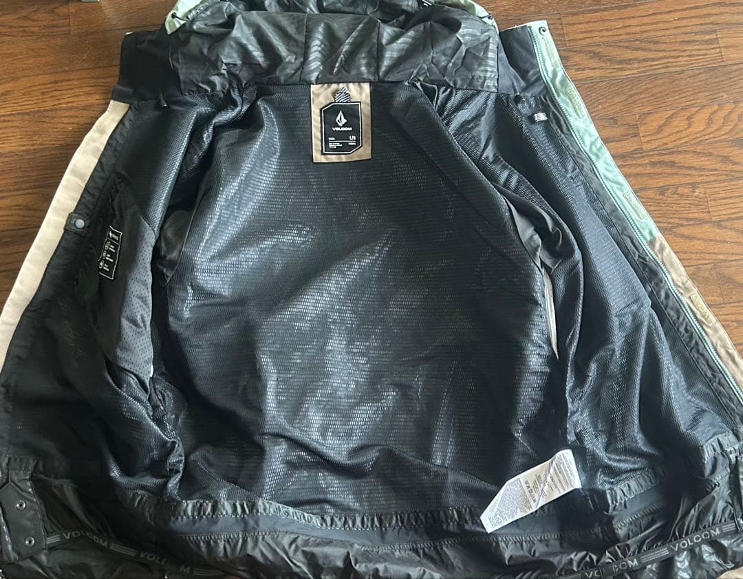 VOLCOMボルコム　L GORE-TEX JACKETスノーボードウェア