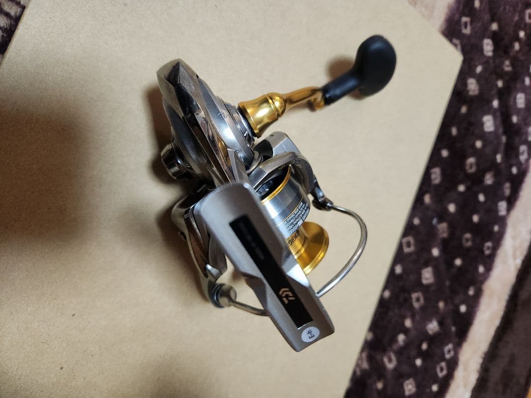 DAIWA FREAMS LT4000D-CXH リール