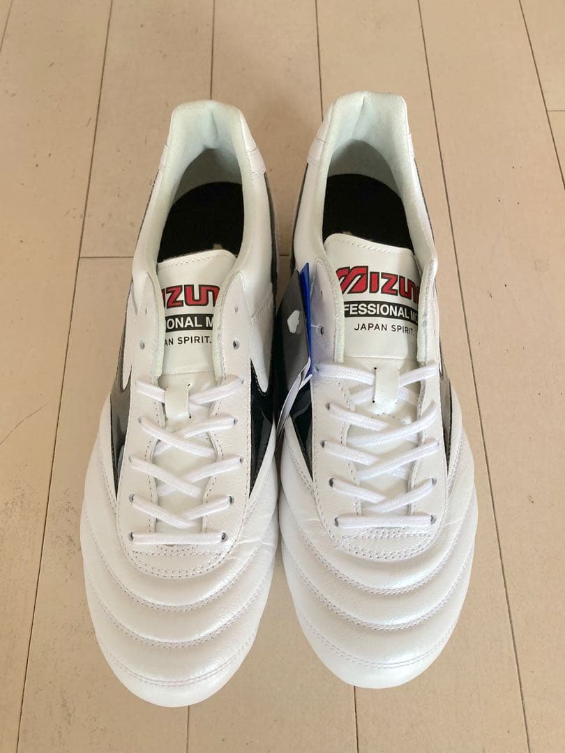 モレリア2ジャパン　ノーマルステッチ　白　26.0㎝　新品。